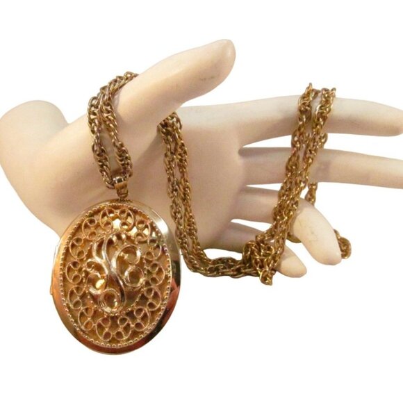 Vintage Sarah Coventry Locket Pendant Necklace - Picture 1 of 15